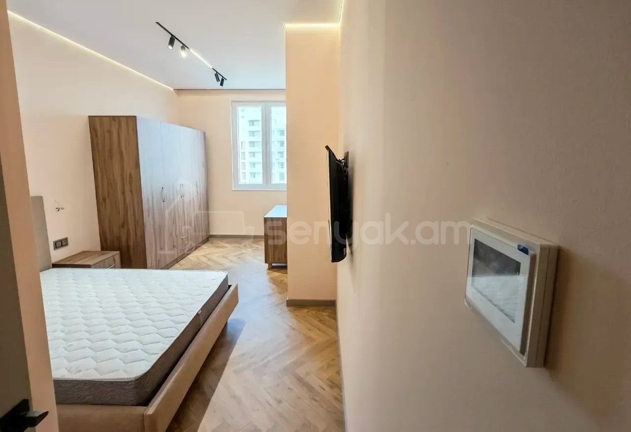 4 Սենյականոց Բնակարան Նորակառույցում, 96քմ, 9/14 հարկ, Կապիտալ Վերանորոգված