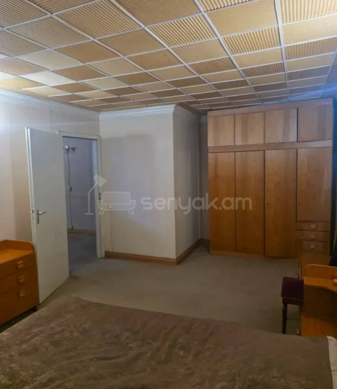 4 Սենյականոց Բնակարան Քարե Շենքում, 132քմ, 4/5 հարկ, Կոսմետիկ Վերանորոգված