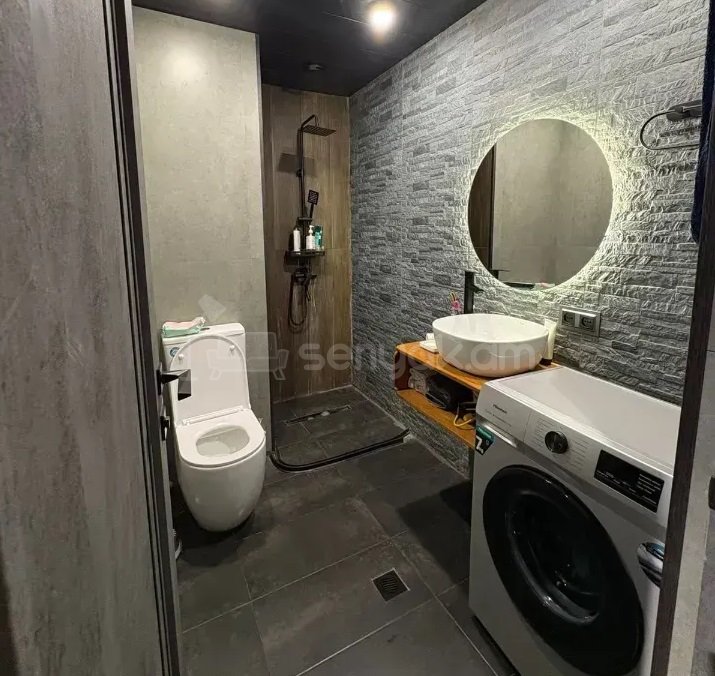 3 Սենյականոց Բնակարան Նորակառույցում, 45քմ, 2/4 հարկ, Դիզայներական Վերանորոգված