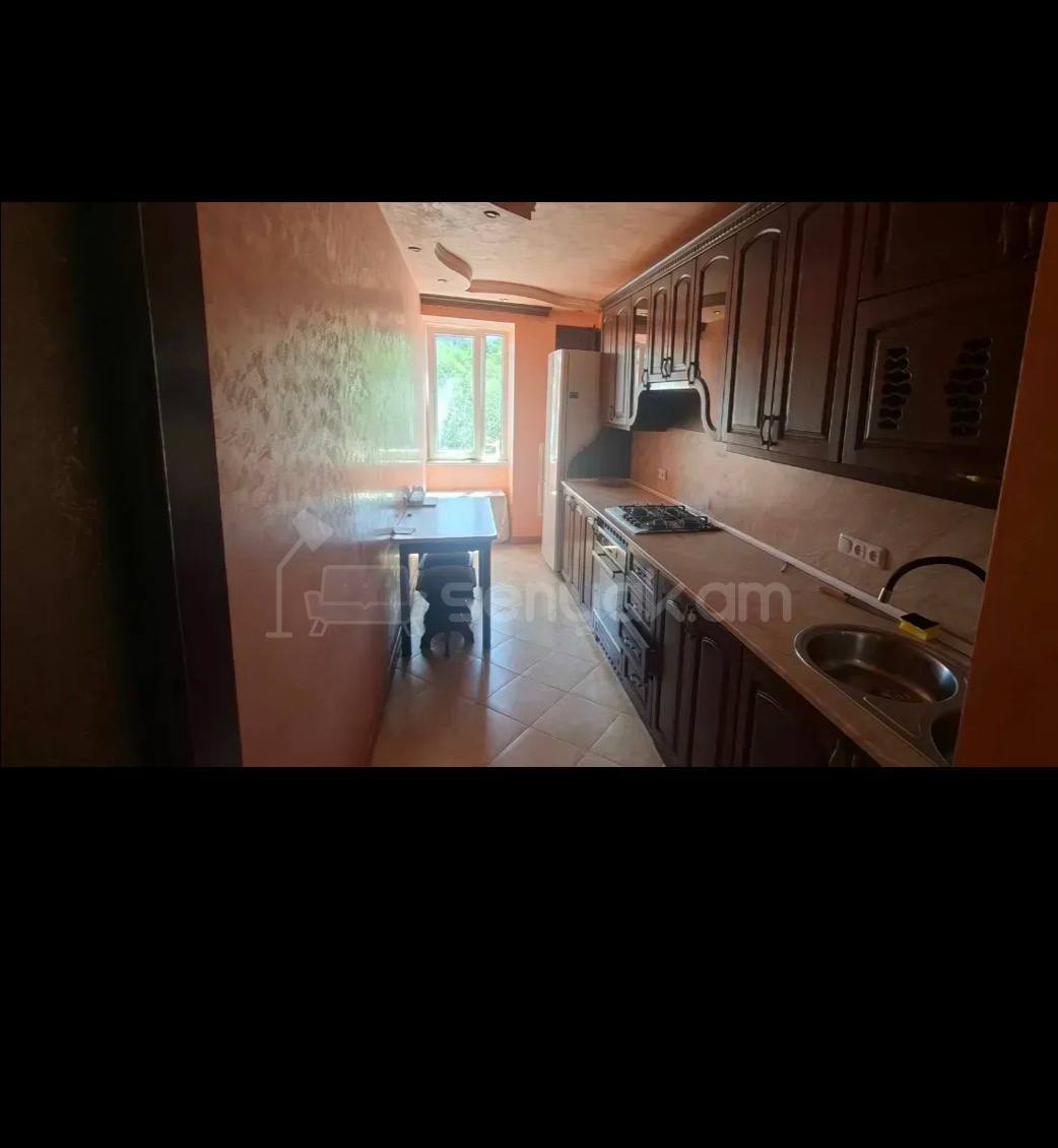 4 Սենյականոց Բնակարան, 74քմ, 6/9 հարկ, Կապիտալ Վերանորոգված, Կահավորված