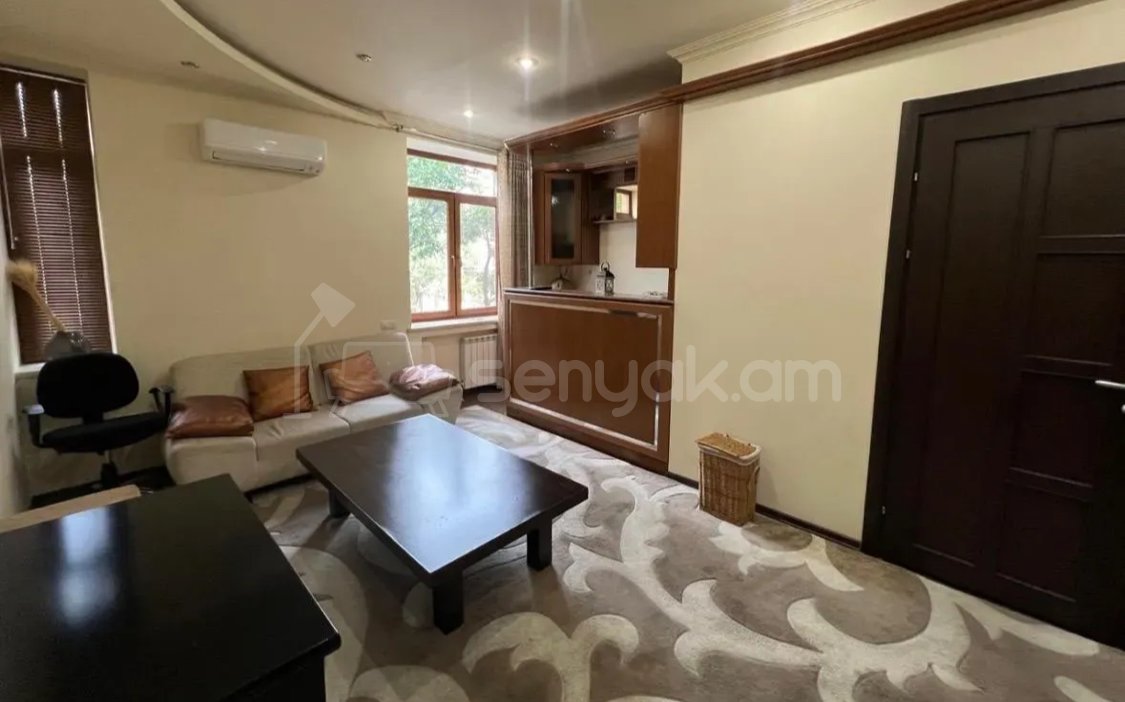 2 Սենյականոց Բնակարան Քարե Շենքում, 45քմ, 2/5 հարկ, Կապիտալ Վերանորոգված, Կահավորված