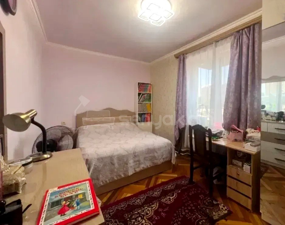3 Սենյականոց Բնակարան Քարե Շենքում, 75քմ, 4/5 հարկ, Կապիտալ Վերանորոգված