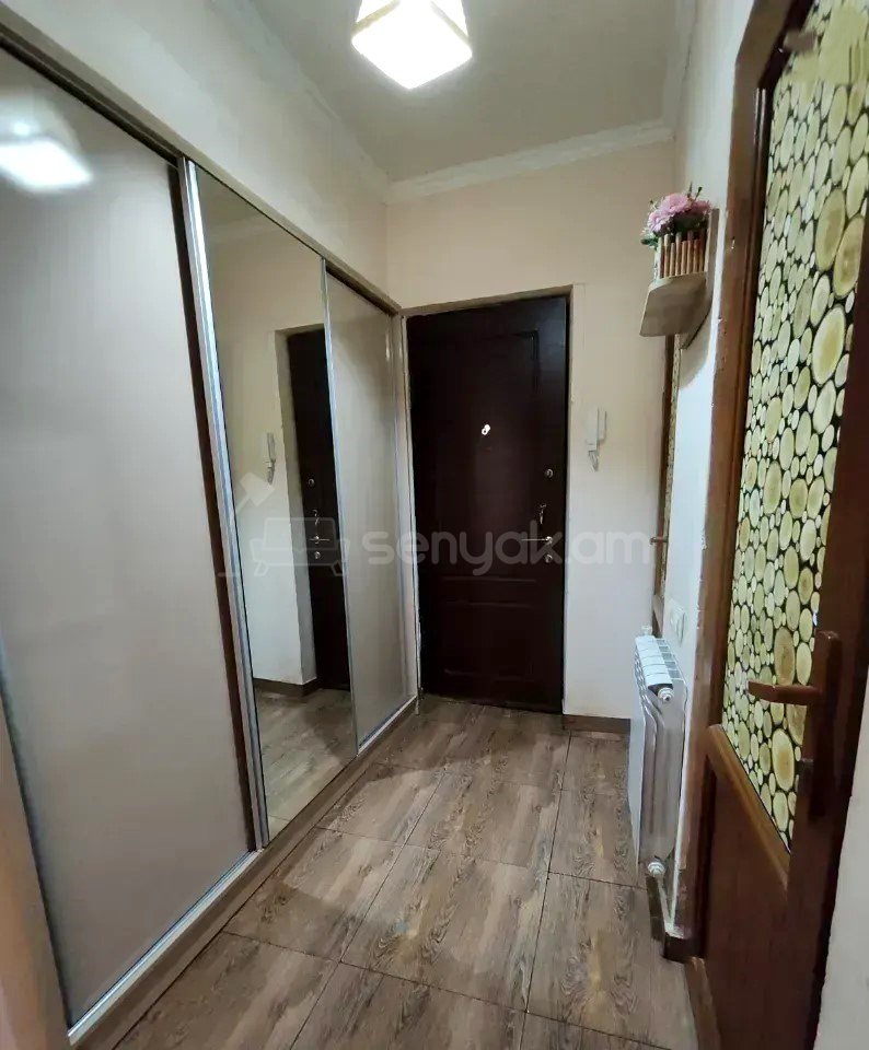 3 Սենյականոց Բնակարան Քարե Շենքում, 75քմ, 4/5 հարկ, Կապիտալ Վերանորոգված