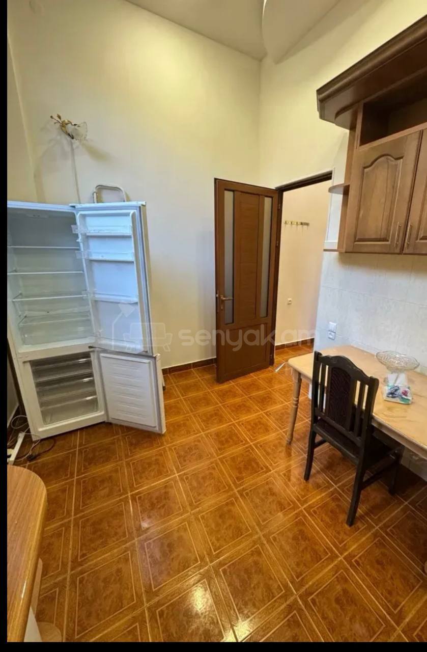 3 Սենյականոց Բնակարան, 71քմ, 1/7 հարկ, Կապիտալ Վերանորոգված, Կահավորված