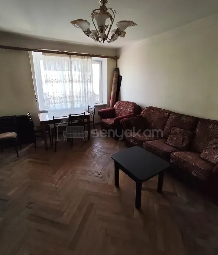 1 Սենյականոց Բնակարան Քարե Շենքում, 45քմ, 4/5 հարկ, Նորմալ Վիճակում, Կահավորված, Արևկող