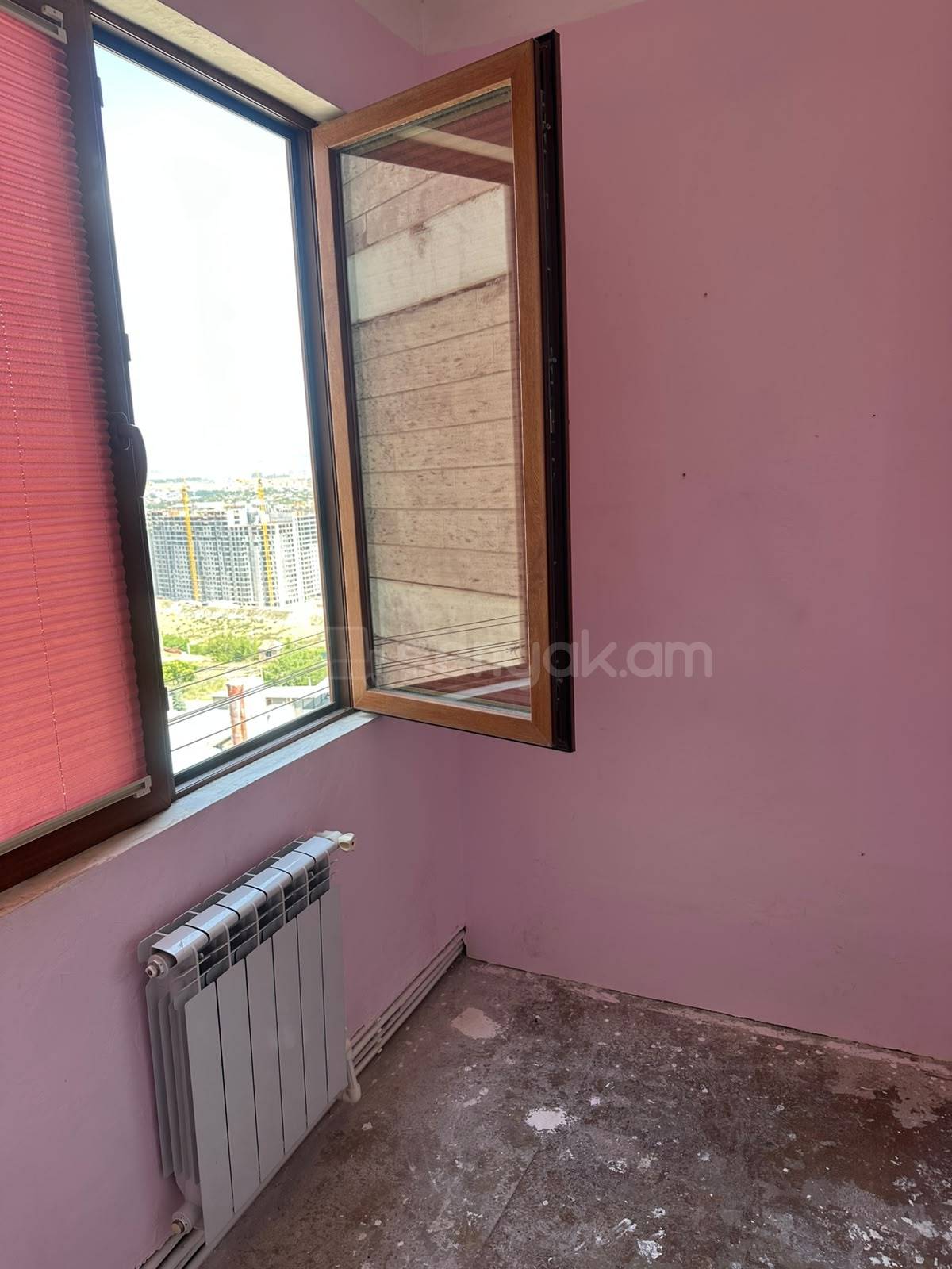 1 Սենյականոց Բնակարան, 45քմ, 8/9 հարկ, Պետական Վիճակում