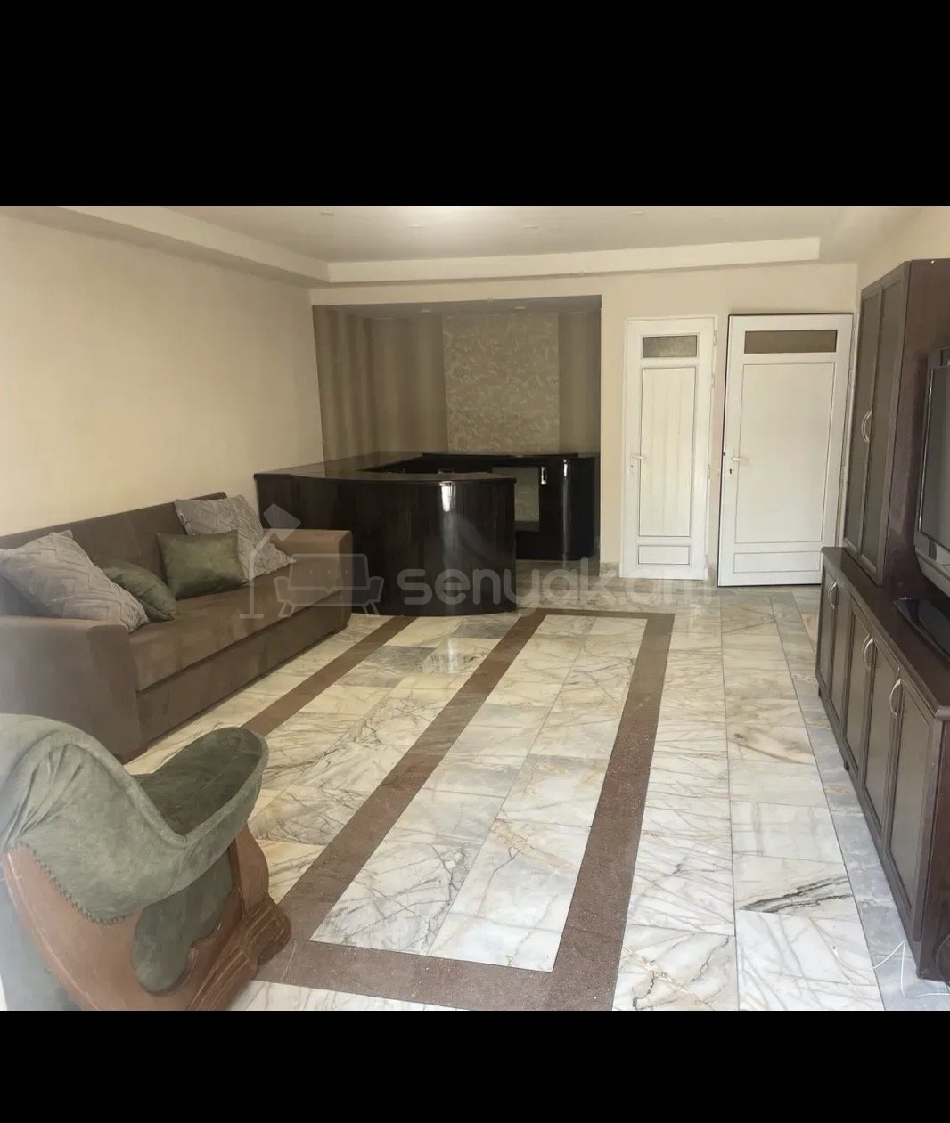 3 Սենյականոց Բնակարան Քարե Շենքում, 85քմ, 1/4 հարկ, Կապիտալ Վերանորոգված, Կահավորված