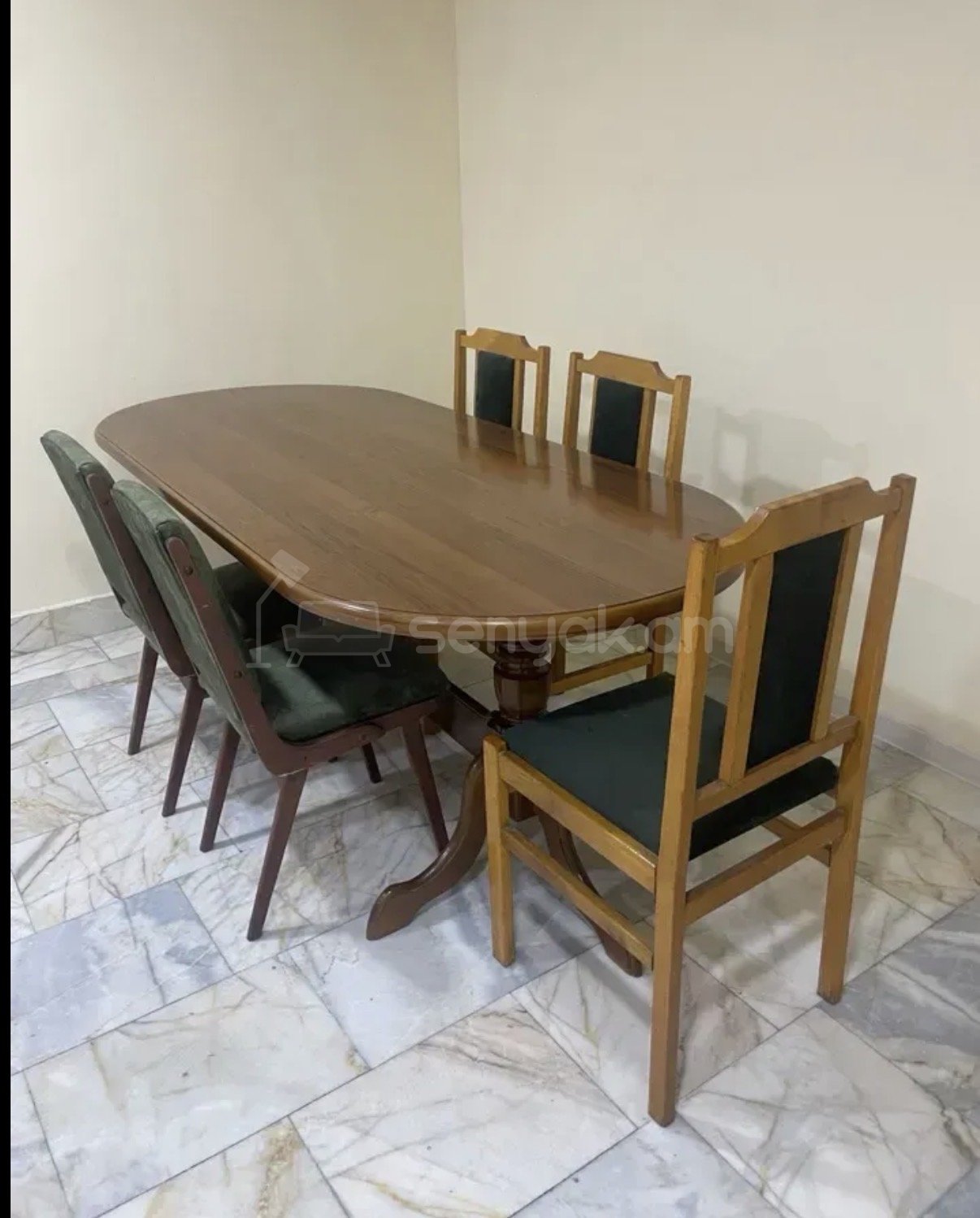 3 Սենյականոց Բնակարան Քարե Շենքում, 85քմ, 1/4 հարկ, Կապիտալ Վերանորոգված, Կահավորված, Արևկող