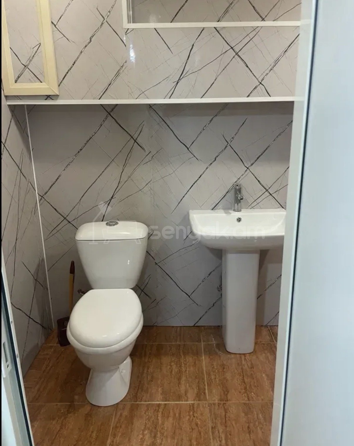 3 Սենյականոց Բնակարան Քարե Շենքում, 85քմ, 1/4 հարկ, Կապիտալ Վերանորոգված, Կահավորված, Արևկող