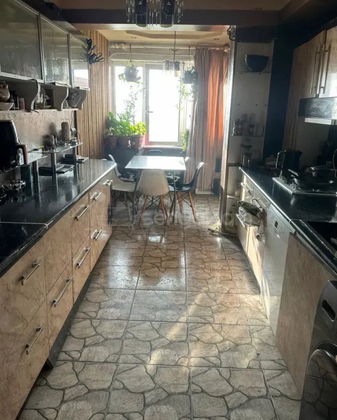 3 Սենյականոց Բնակարան, 100քմ, 2/10 հարկ, Նորմալ Վիճակում