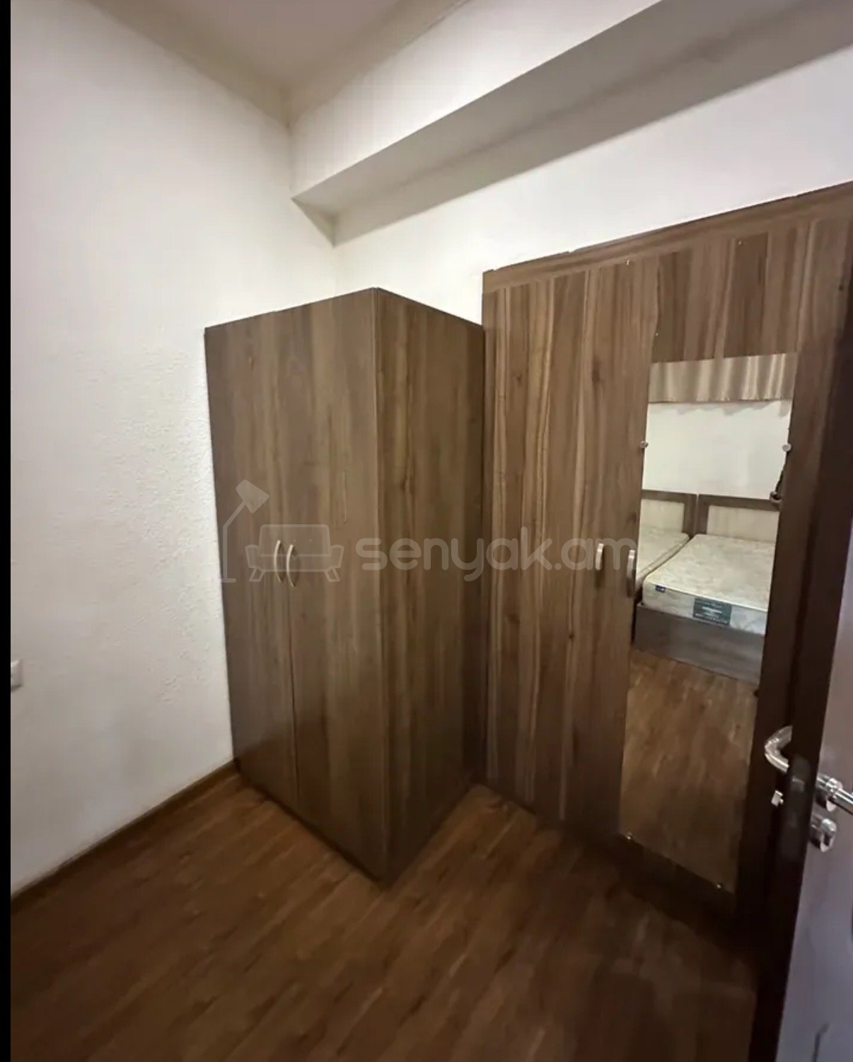 2 Սենյականոց Բնակարան Քարե Շենքում, 45քմ, 1/10 հարկ, Կապիտալ Վերանորոգված, Կահավորված