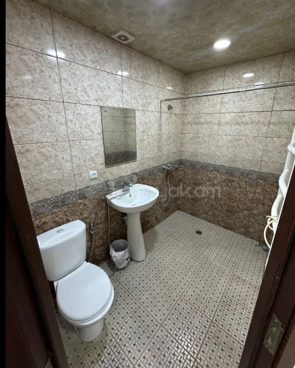 2 Սենյականոց Բնակարան Քարե Շենքում, 45քմ, 1/1 հարկ, Կապիտալ Վերանորոգված, Կահավորված