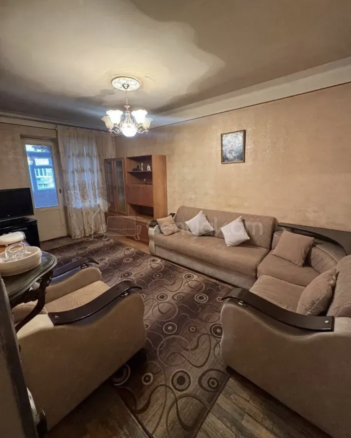 2 Սենյականոց Բնակարան Քարե Շենքում, 52քմ, 5/5 հարկ, Նորմալ Վիճակում