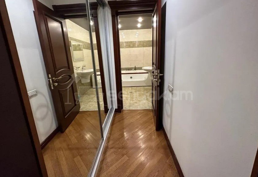 7 Սենյականոց Սեփական Տուն, 422քմ, Դիզայներական Վերանորոգված, Կահավորված, Ավտոտնակով