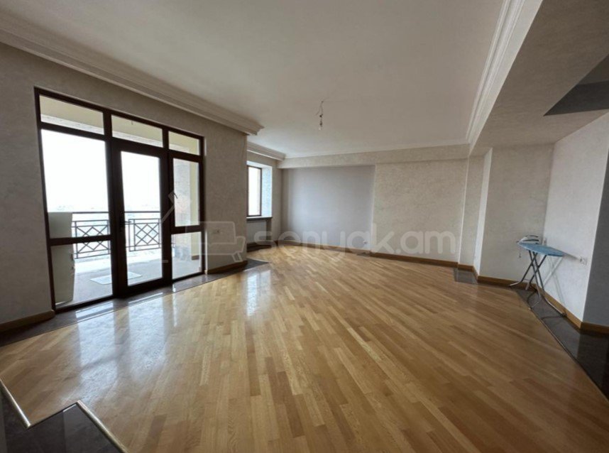 4 Սենյականոց Բնակարան Նորակառույցում, 180քմ, 10/15 հարկ, Դիզայներական Վերանորոգված