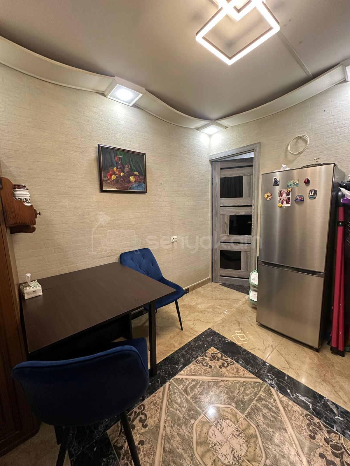 2 Սենյականոց Բնակարան Քարե Շենքում, 41քմ, 2/3 հարկ, Կապիտալ Վերանորոգված
