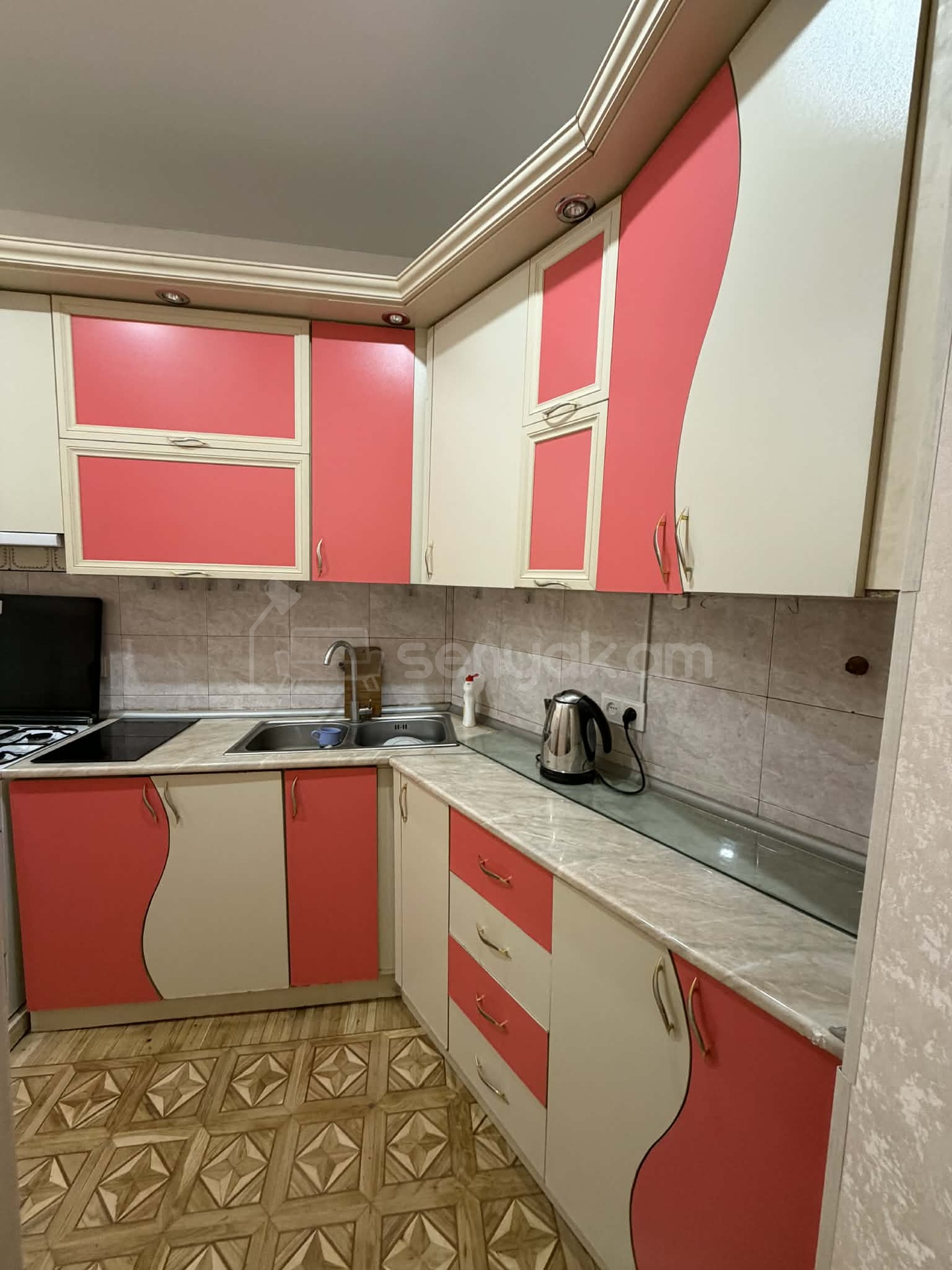4 Սենյականոց Բնակարան, 90քմ, 2/4 հարկ, Կապիտալ Վերանորոգված, Կահավորված, Արևկող