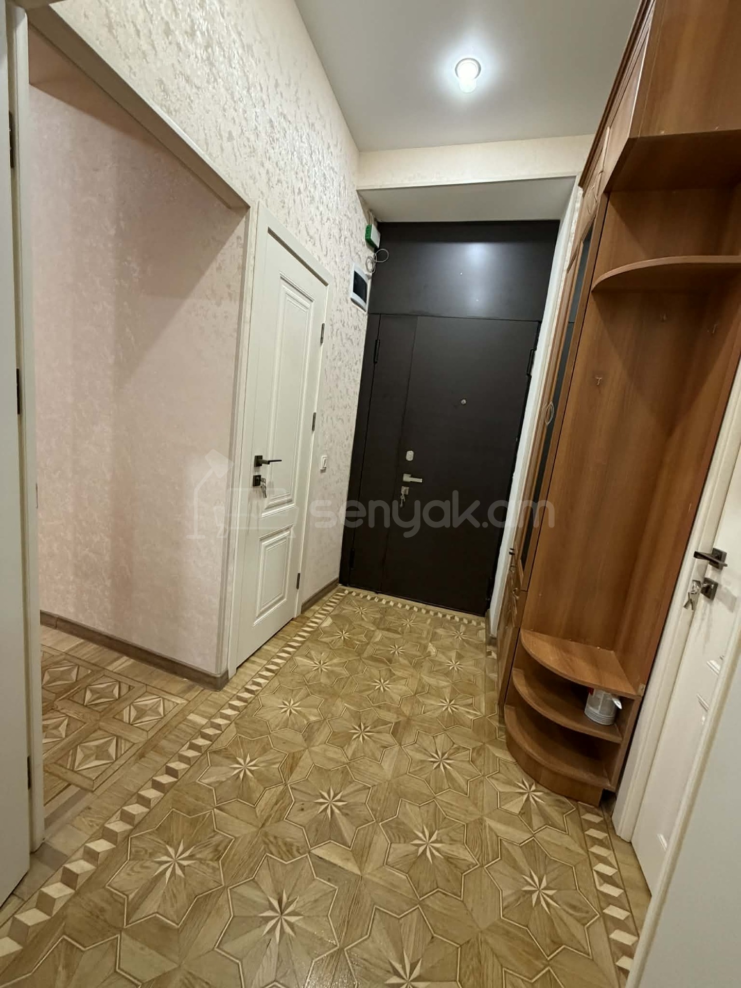 4 Սենյականոց Բնակարան, 90քմ, 2/4 հարկ, Կապիտալ Վերանորոգված, Կահավորված, Արևկող