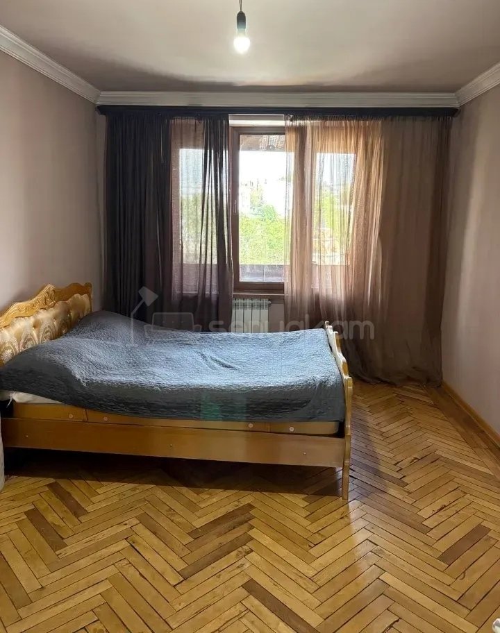 3 Սենյականոց Բնակարան, 81քմ, 5/5 հարկ, Նորմալ Վիճակում