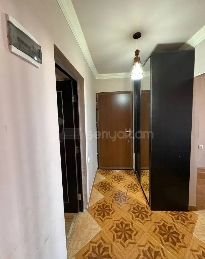 3 Սենյականոց Բնակարան, 81քմ, 5/5 հարկ, Նորմալ Վիճակում