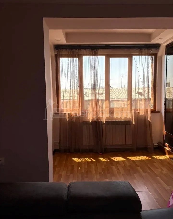 3 Սենյականոց Բնակարան, 81քմ, 5/5 հարկ, Նորմալ Վիճակում