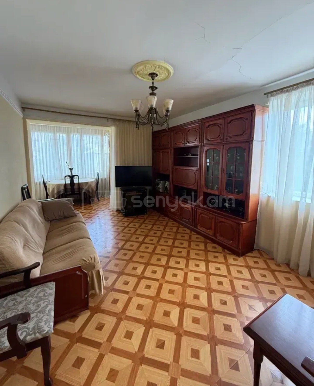 2 Սենյականոց Բնակարան Քարե Շենքում, 60քմ, 4/5 հարկ, Նորմալ Վիճակում, Կահավորված