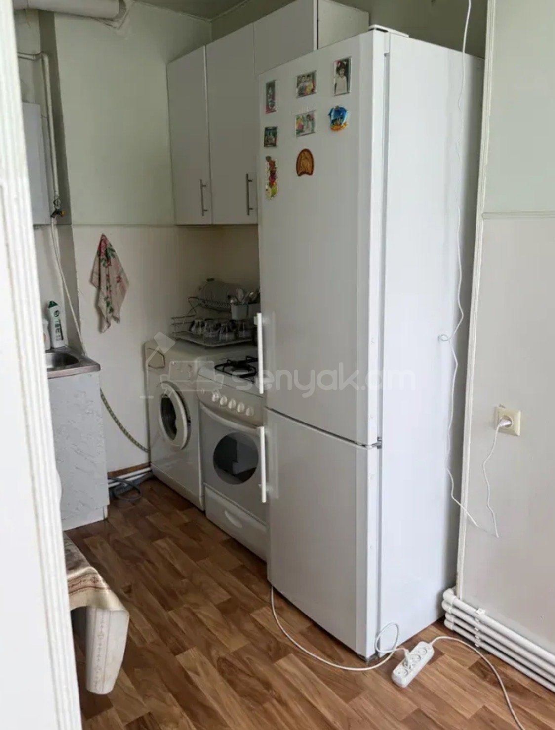 2 Սենյականոց Բնակարան Քարե Շենքում, 60քմ, 4/5 հարկ, Նորմալ Վիճակում, Կահավորված