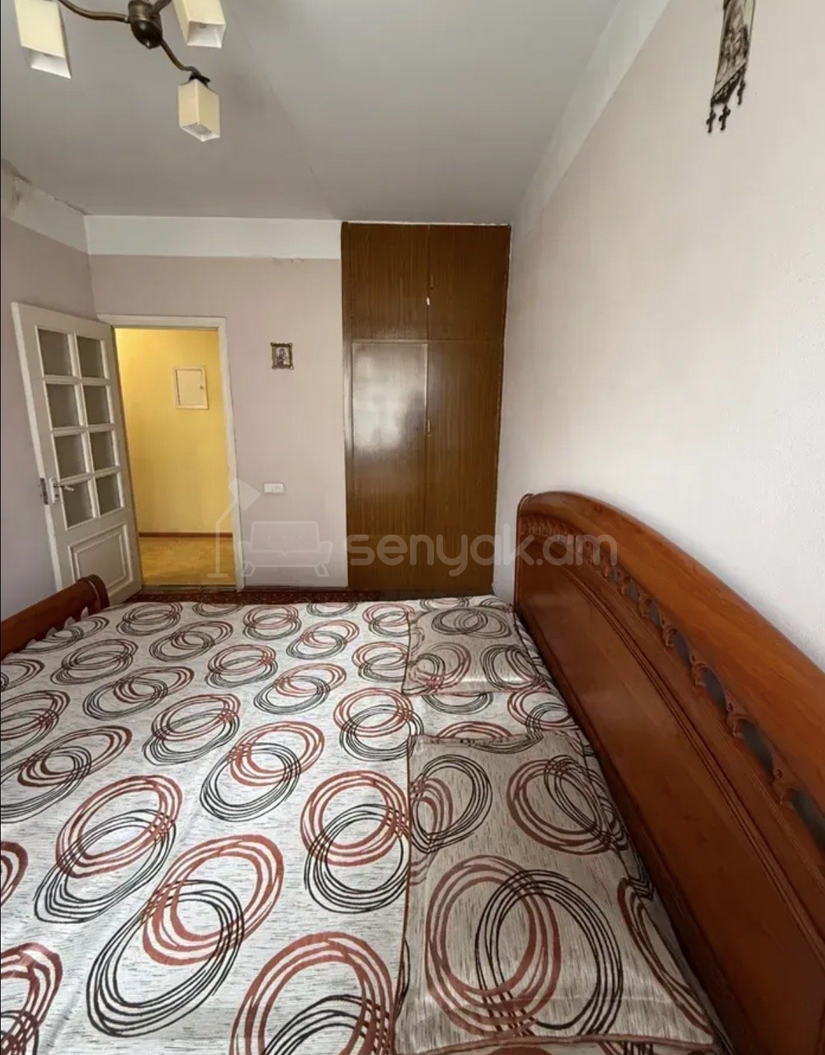 2 Սենյականոց Բնակարան Քարե Շենքում, 60քմ, 4/5 հարկ, Նորմալ Վիճակում, Կահավորված