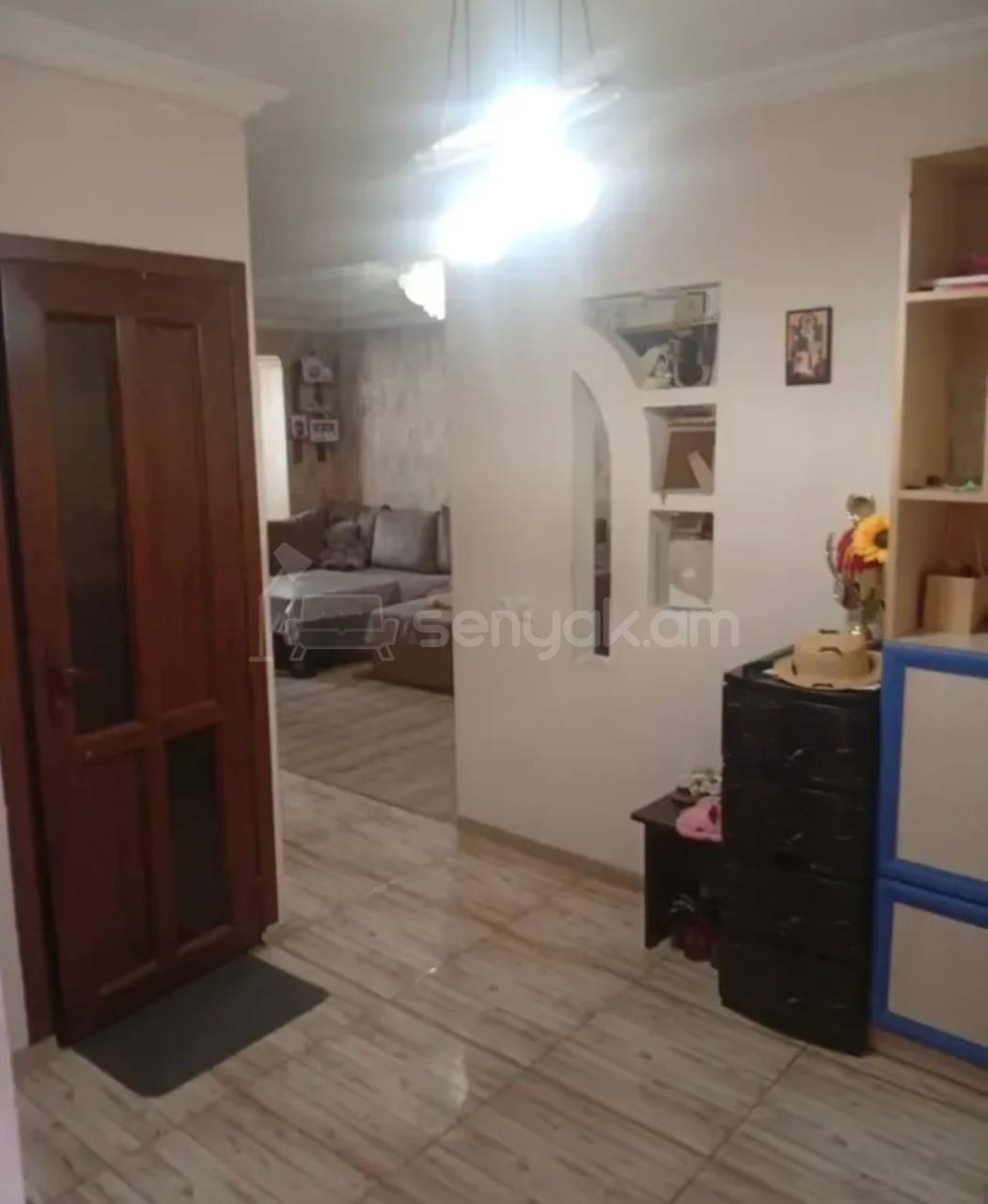 3 Սենյականոց Բնակարան Քարե Շենքում, 64քմ, 1/4 հարկ, Կապիտալ Վերանորոգված