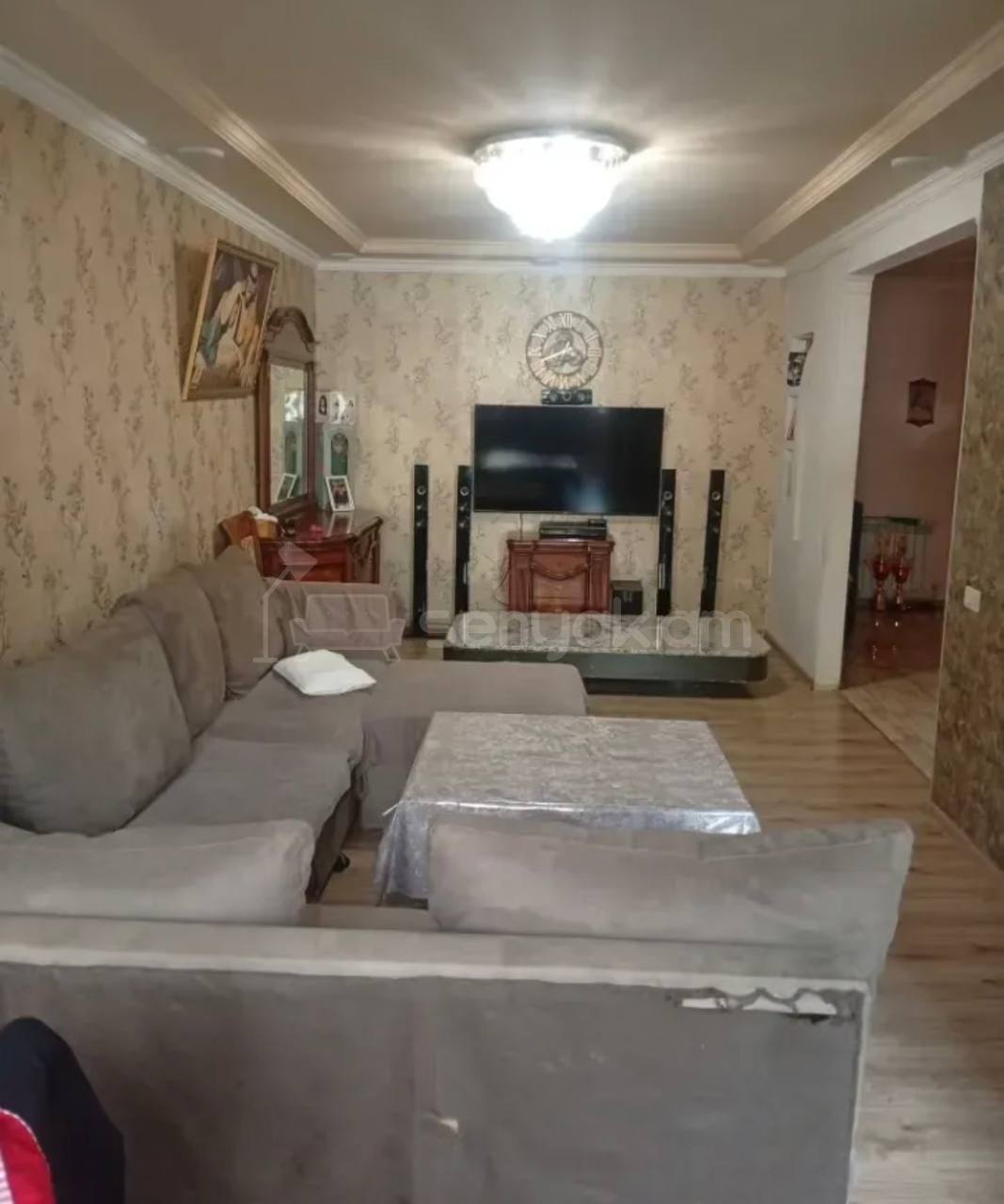3 Սենյականոց Բնակարան Քարե Շենքում, 64քմ, 1/4 հարկ, Կապիտալ Վերանորոգված