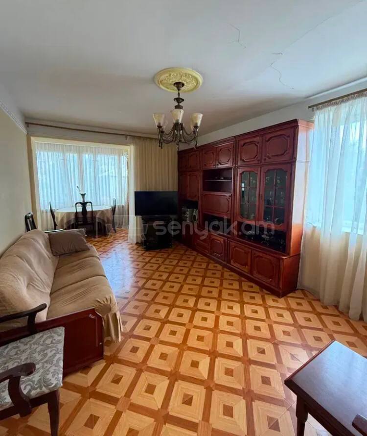 2 Սենյականոց Բնակարան Քարե Շենքում, 60քմ, 4/5 հարկ, Կոսմետիկ Վերանորոգված, Կահավորված