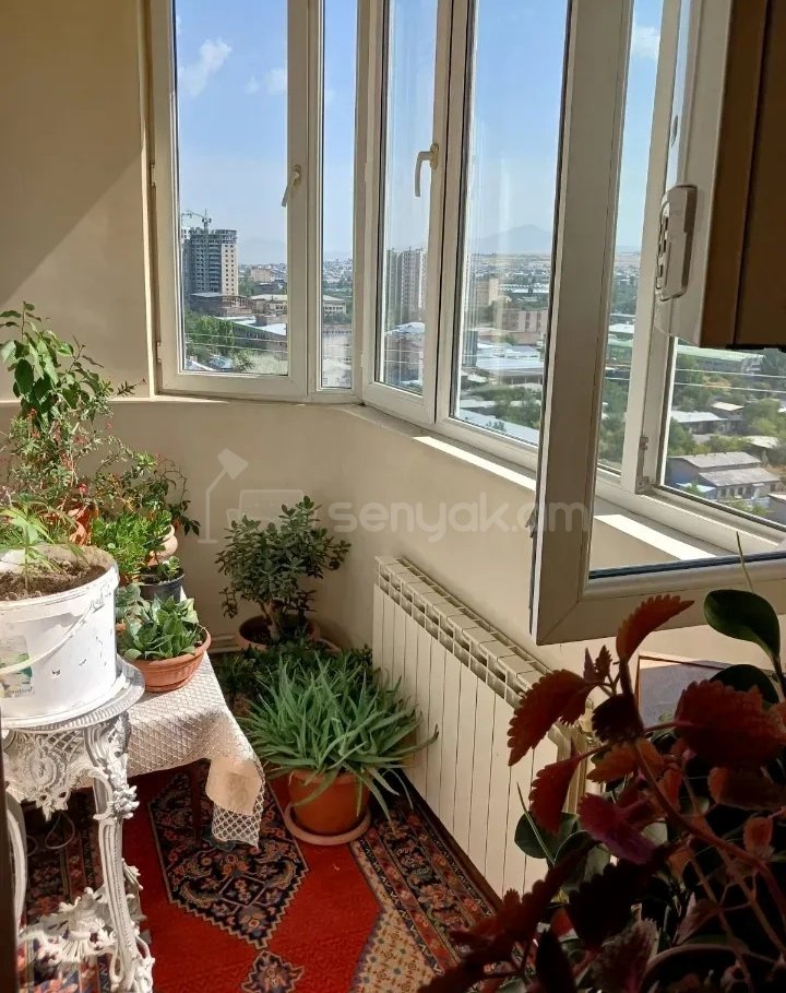 3 Սենյականոց Բնակարան, 71քմ, 15/16 հարկ, Նորմալ Վիճակում