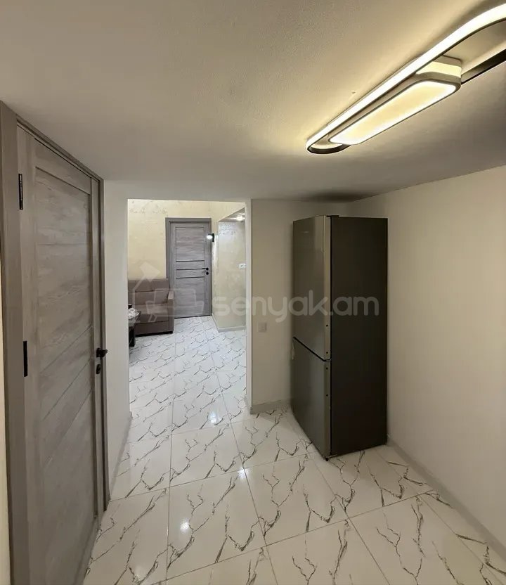 3 Սենյականոց Բնակարան Քարե Շենքում, 68քմ, 2/2 հարկ, Նորմալ Վիճակում, Կահավորված, Արևկող