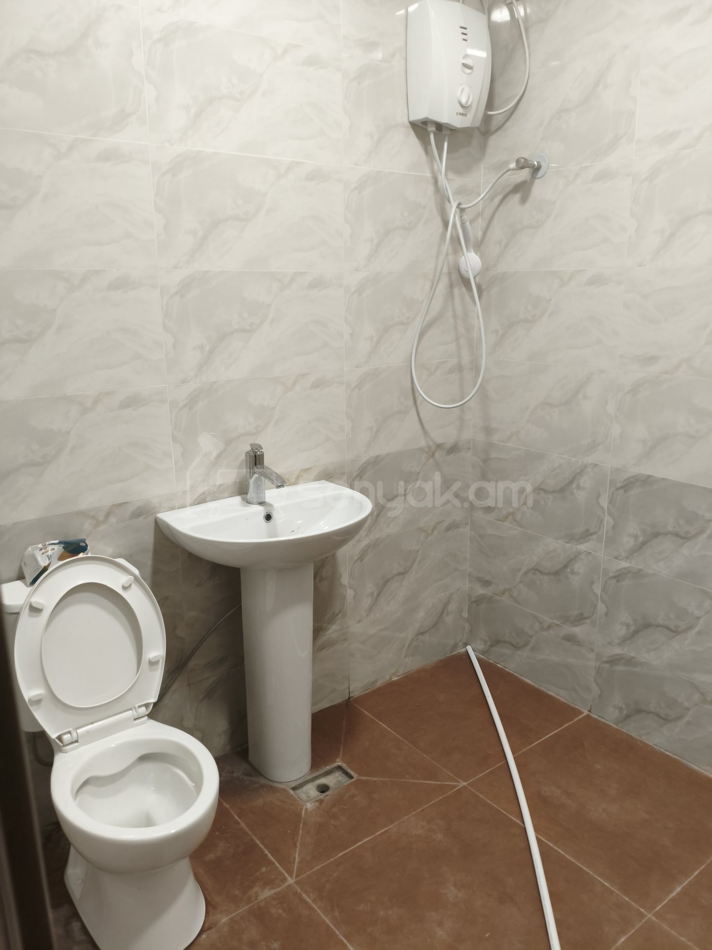 3 Սենյականոց Բնակարան Քարե Շենքում, 58քմ, 1/1 հարկ, Կապիտալ Վերանորոգված, Կահավորված