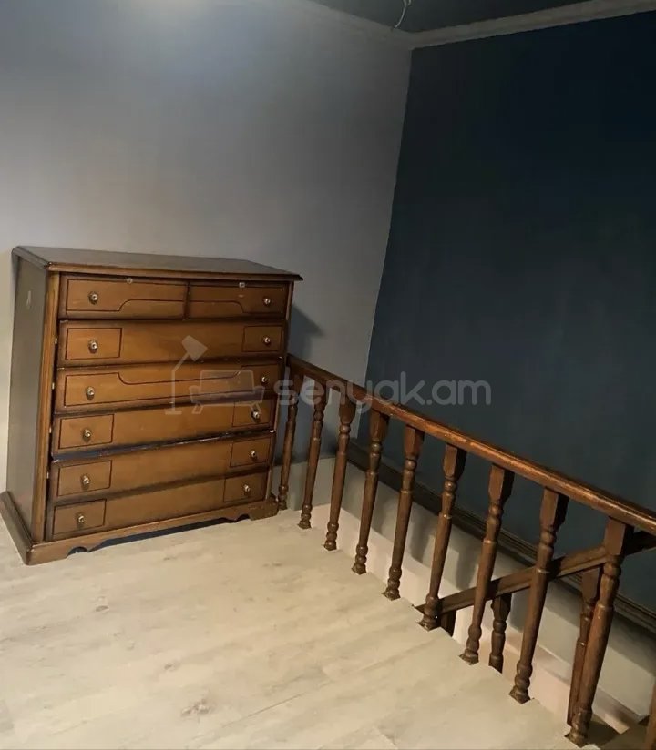 2 Սենյականոց Բնակարան Քարե Շենքում, 56քմ, 1/1 հարկ, Նորմալ Վիճակում, Կահավորված, Արևկող