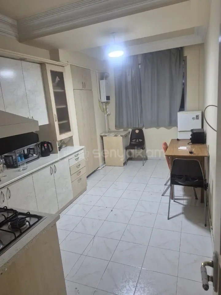 3 Սենյականոց Բնակարան, 94քմ, 4/9 հարկ, Նորմալ Վիճակում