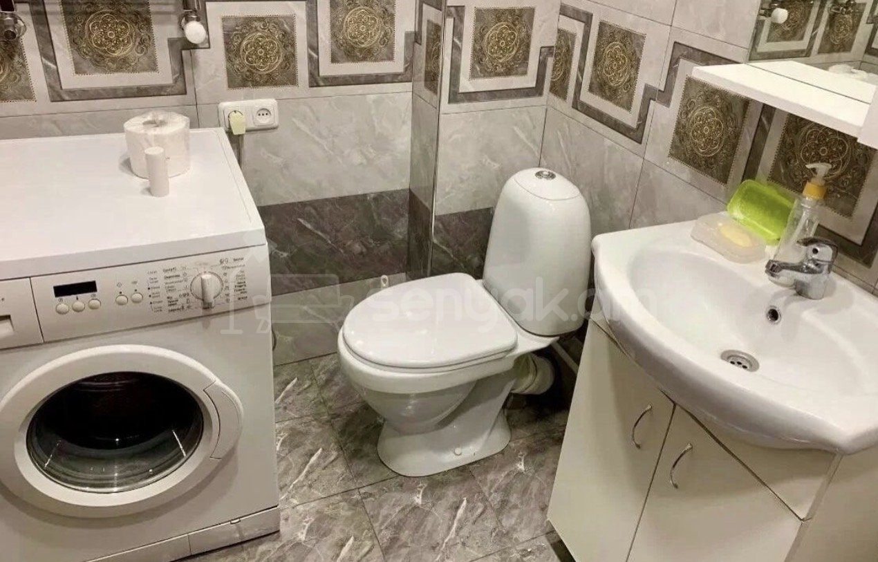 2 Սենյականոց Բնակարան Քարե Շենքում, 56քմ, 2/5 հարկ, Կապիտալ Վերանորոգված, Կահավորված, Արևկող