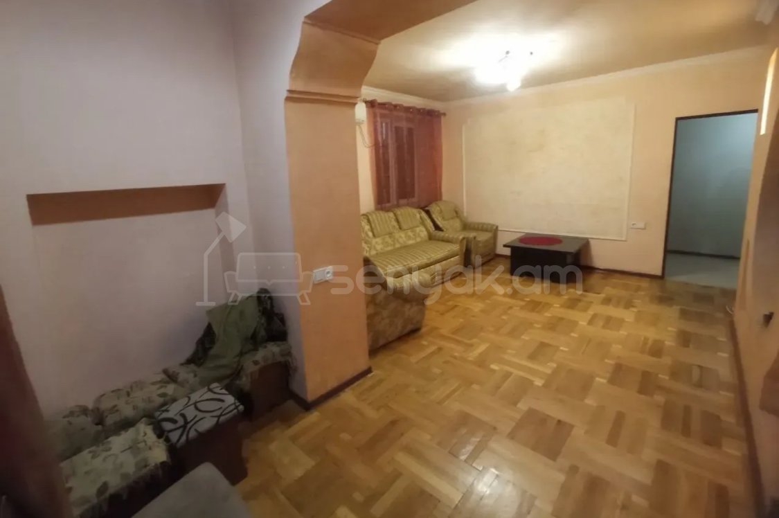 2 Սենյականոց Բնակարան Քարե Շենքում, 60քմ, 5/5 հարկ, Կապիտալ Վերանորոգված, Կահավորված