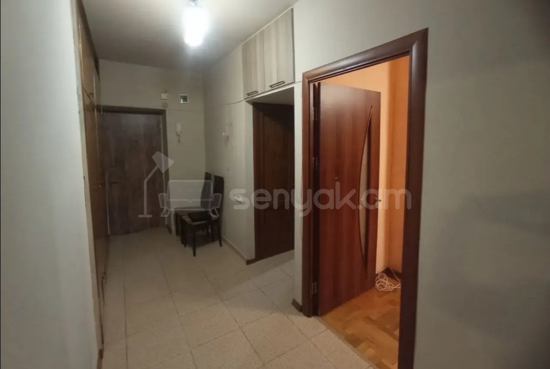 2 Սենյականոց Բնակարան Քարե Շենքում, 60քմ, 5/5 հարկ, Կապիտալ Վերանորոգված, Կահավորված