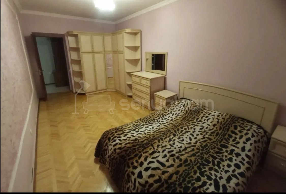 2 Սենյականոց Բնակարան Քարե Շենքում, 60քմ, 5/5 հարկ, Կապիտալ Վերանորոգված, Կահավորված