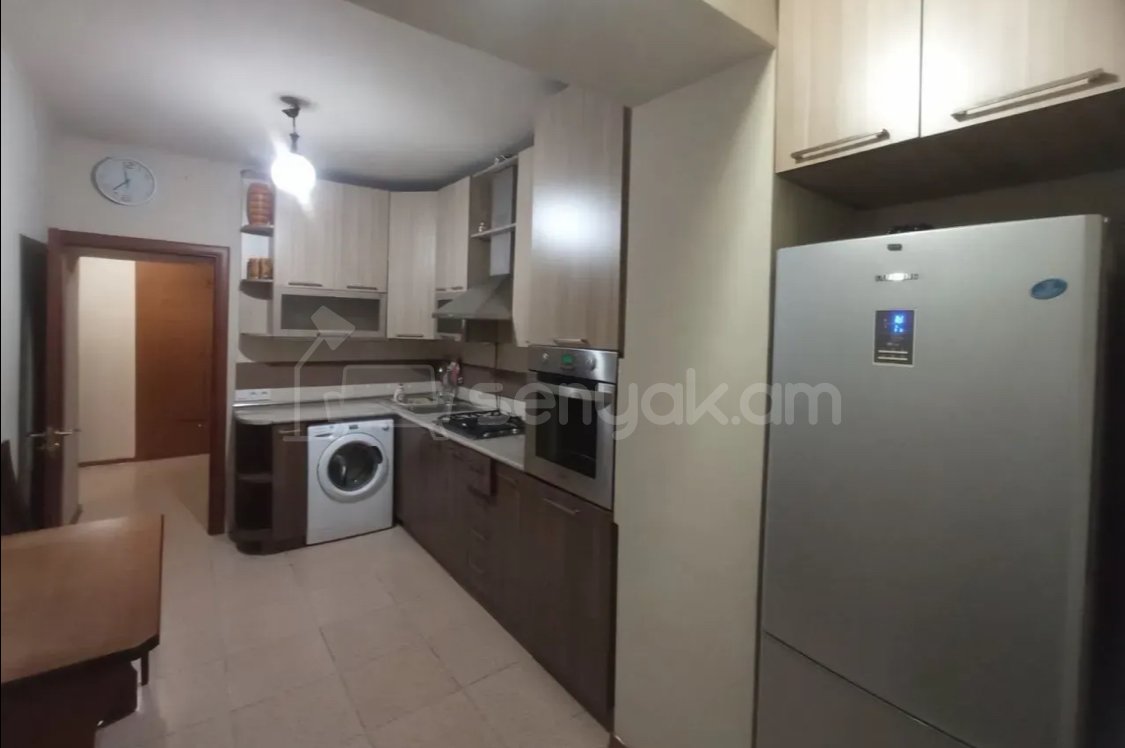 2 Սենյականոց Բնակարան Քարե Շենքում, 60քմ, 5/5 հարկ, Կապիտալ Վերանորոգված, Կահավորված