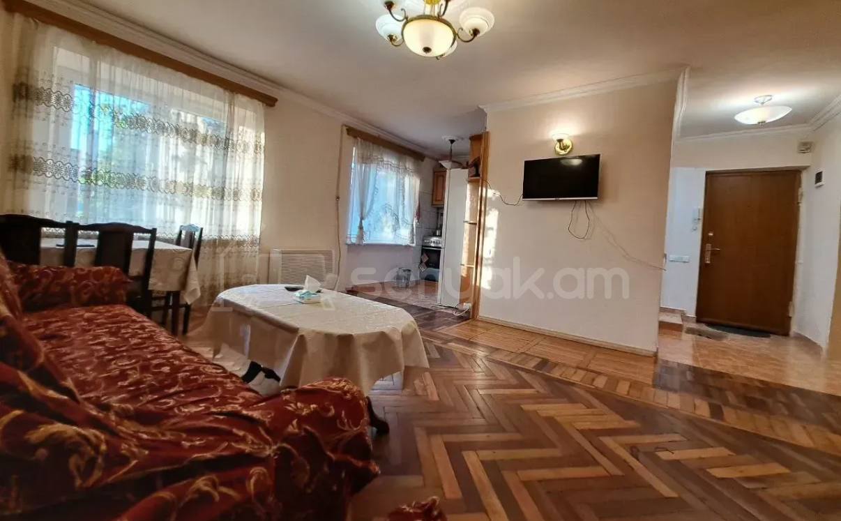 2 Սենյականոց Բնակարան Քարե Շենքում, 50քմ, 2/5 հարկ, Կապիտալ Վերանորոգված