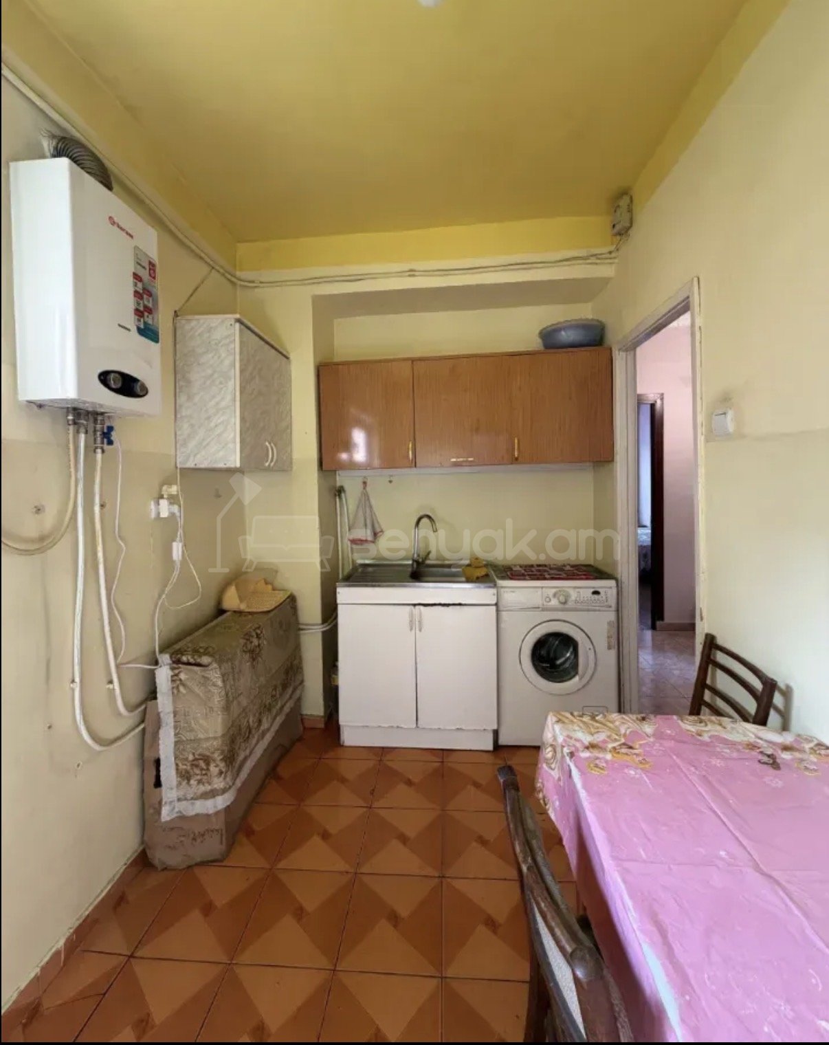 Քնելու Տեղ 4/4 հարկ
