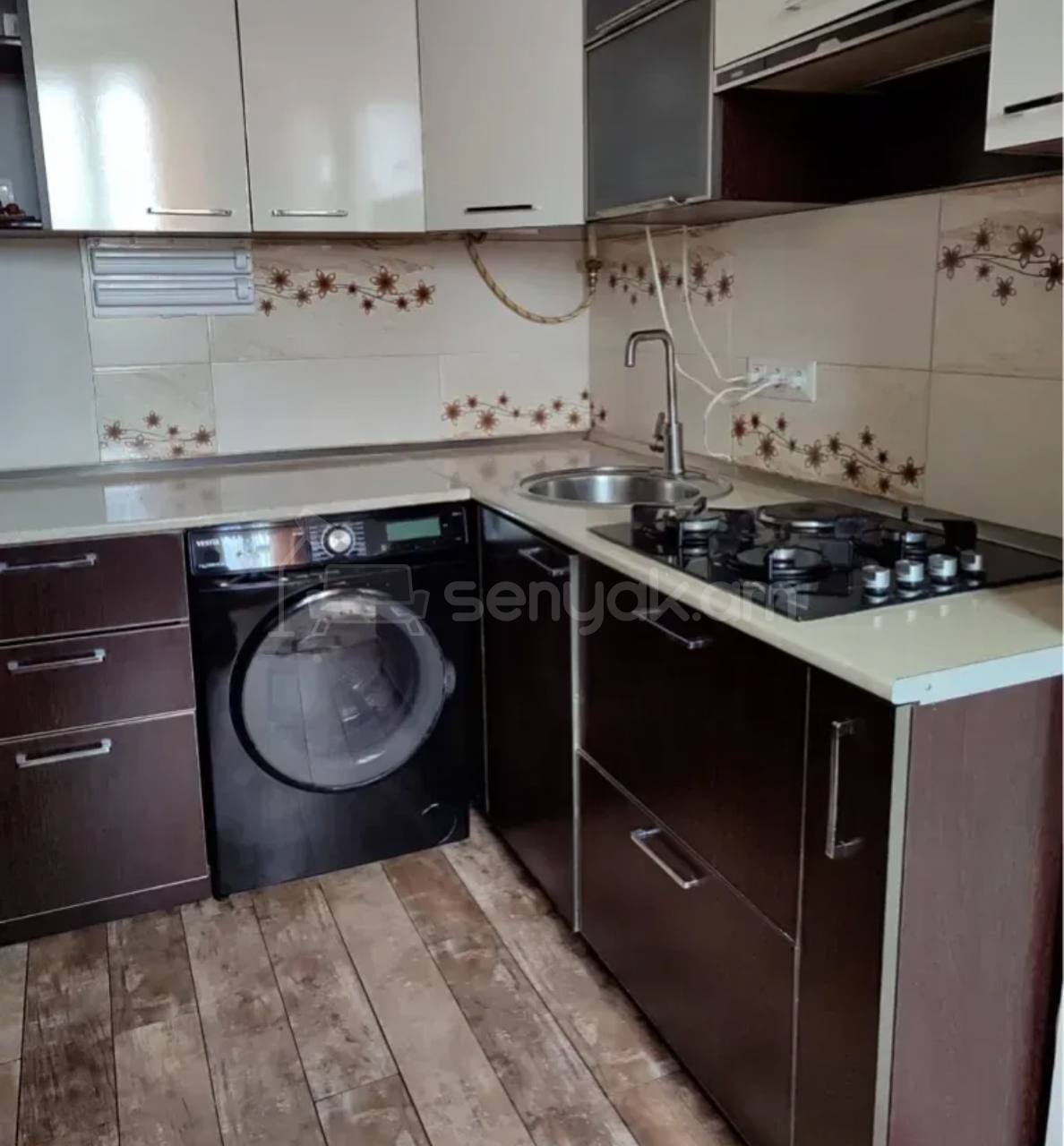 1 Սենյականոց Բնակարան Քարե Շենքում, 47քմ, 3/4 հարկ, Կապիտալ Վերանորոգված, Կահավորված