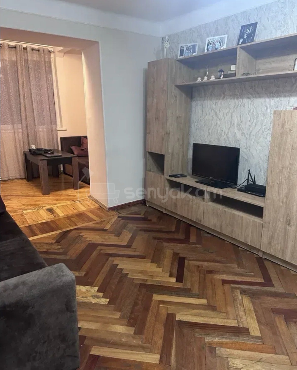 3 Սենյականոց Բնակարան Քարե Շենքում, 76քմ, 2/4 հարկ, Կապիտալ Վերանորոգված, Կահավորված