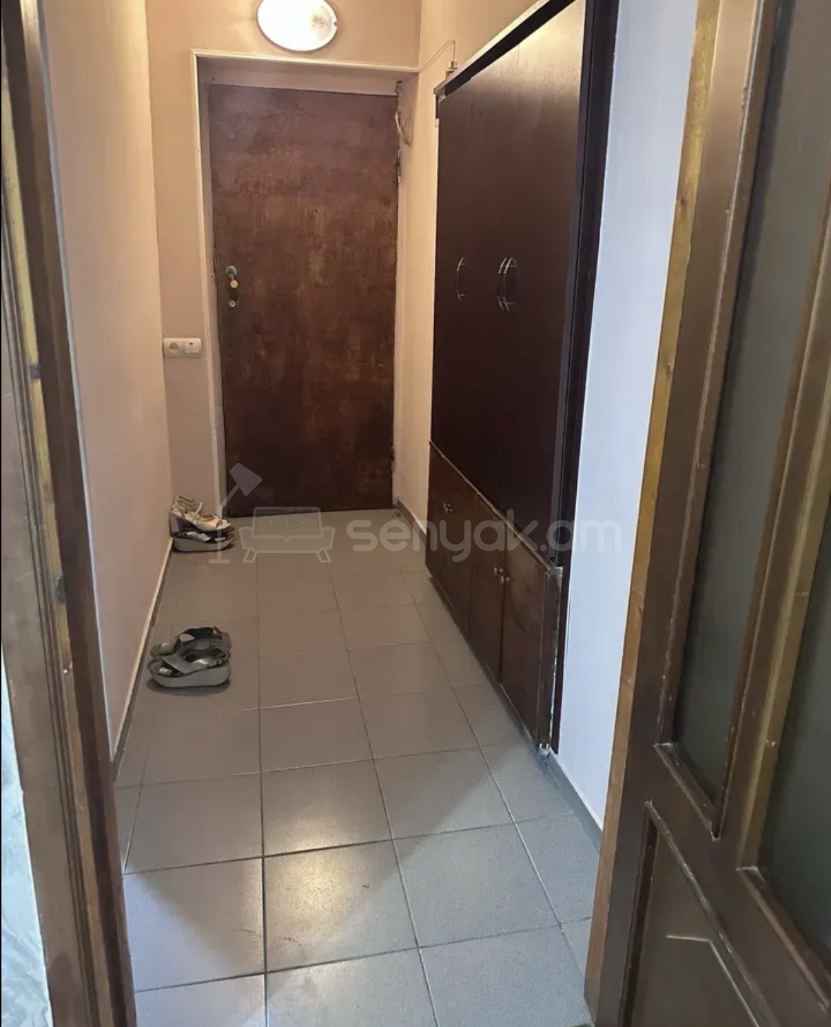 3 Սենյականոց Բնակարան Քարե Շենքում, 76քմ, 2/4 հարկ, Կապիտալ Վերանորոգված, Կահավորված