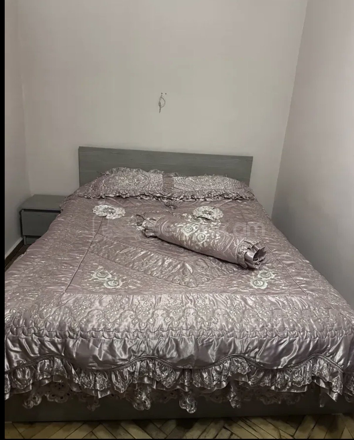 3 Սենյականոց Բնակարան Քարե Շենքում, 76քմ, 2/4 հարկ, Կապիտալ Վերանորոգված, Կահավորված
