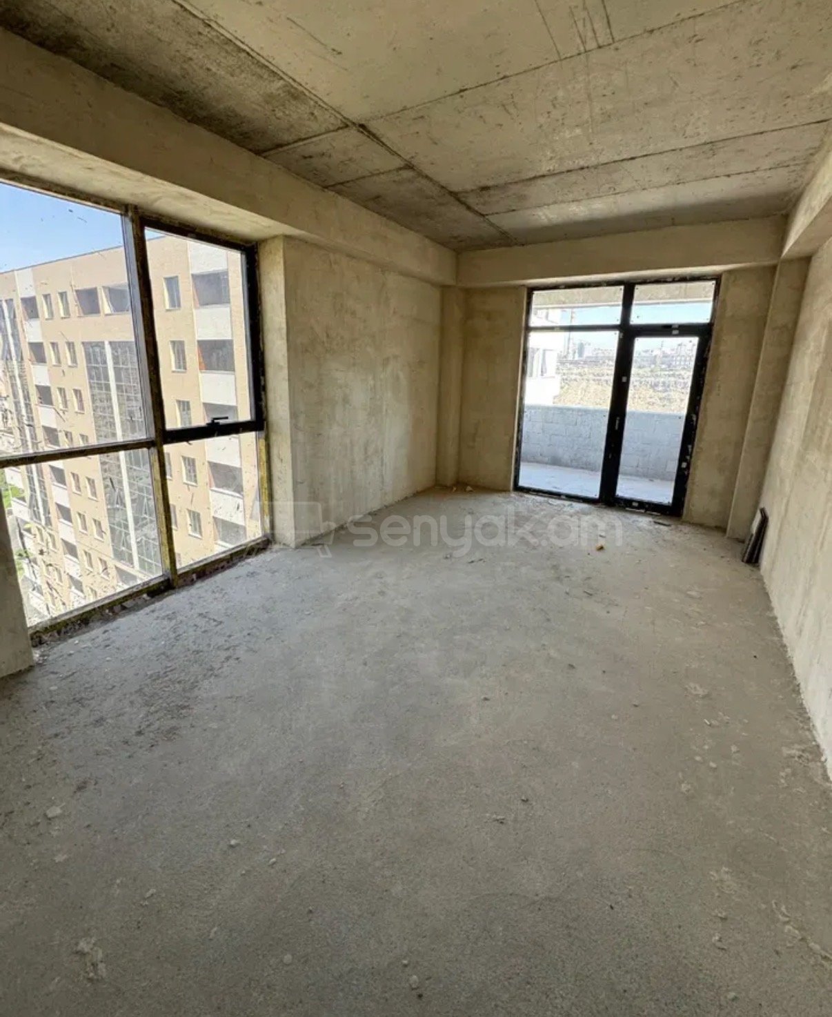 3 Սենյականոց Բնակարան Նորակառույցում, 112քմ, 17/18 հարկ, Զրոյական Վիճակում