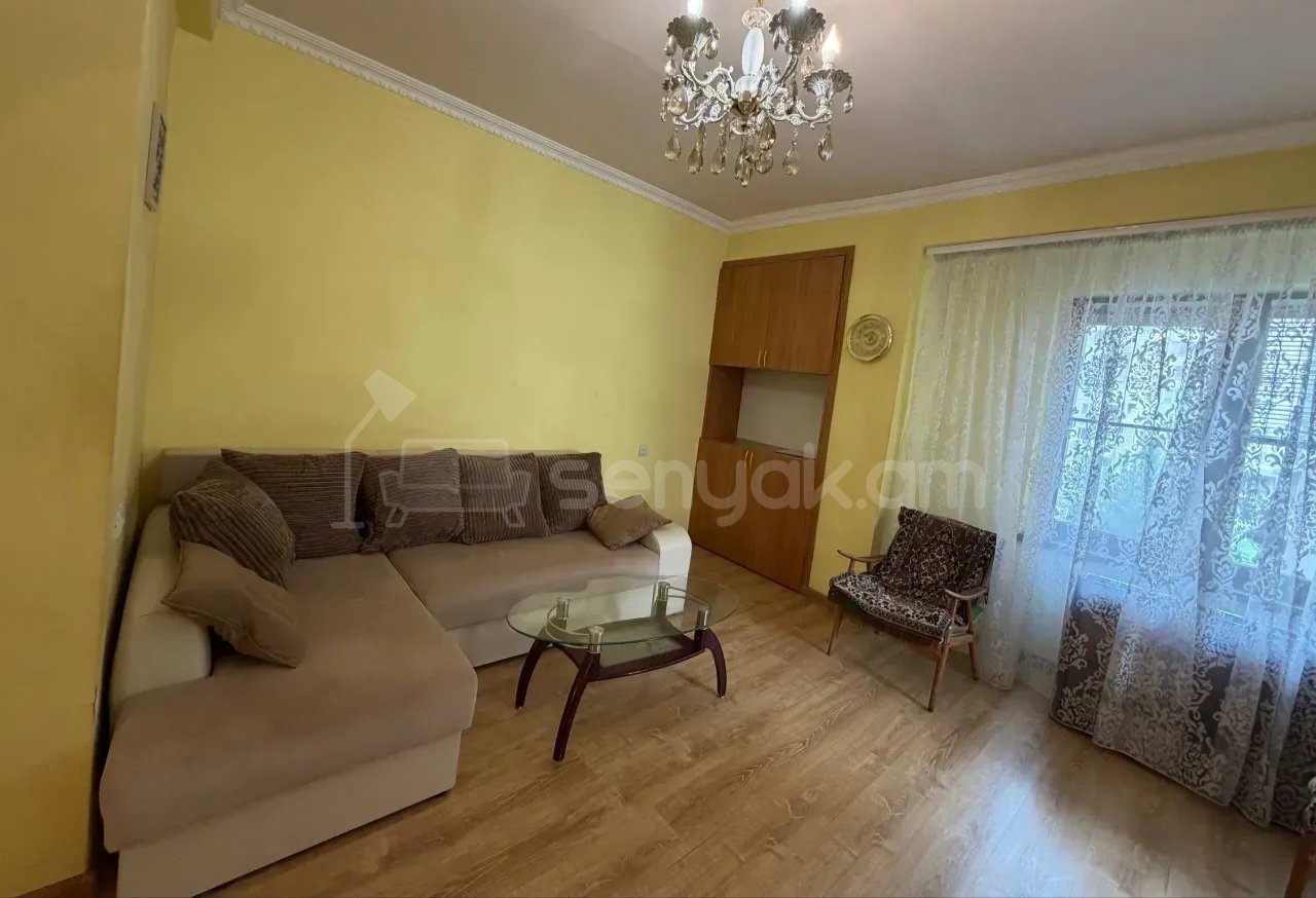 3 Սենյականոց Բնակարան, 70քմ, 4/9 հարկ, Նորմալ Վիճակում, Կահավորված