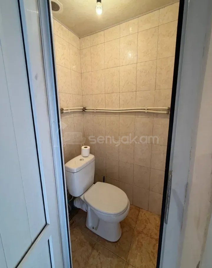 3 Սենյականոց Բնակարան, 70քմ, 4/9 հարկ, Նորմալ Վիճակում, Կահավորված